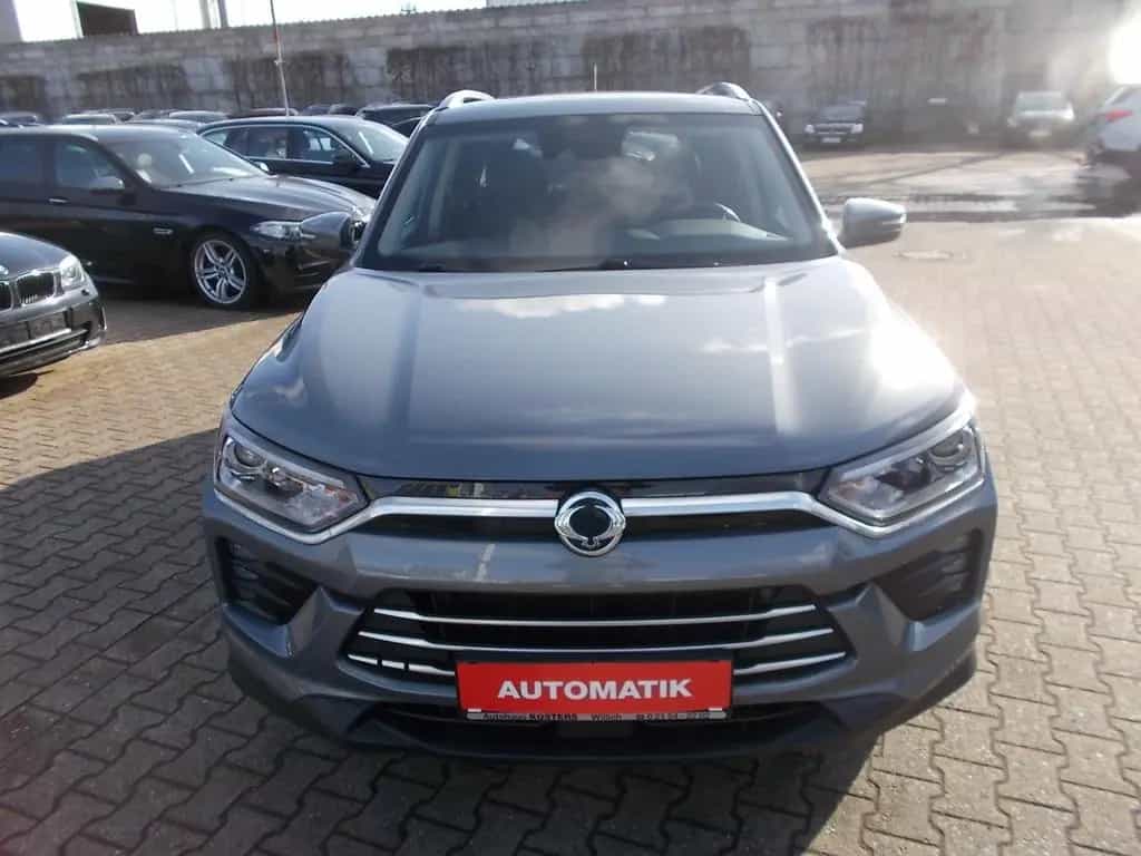 Ssangyong Korando Onyx 4x2, Teilleder AHK Navi Allwetter 09/2019-photo-1