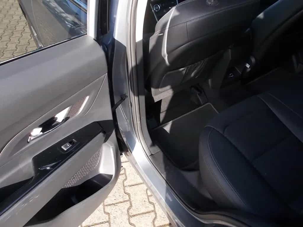 Ssangyong Korando Onyx 4x2, Teilleder AHK Navi Allwetter 09/2019-photo-14