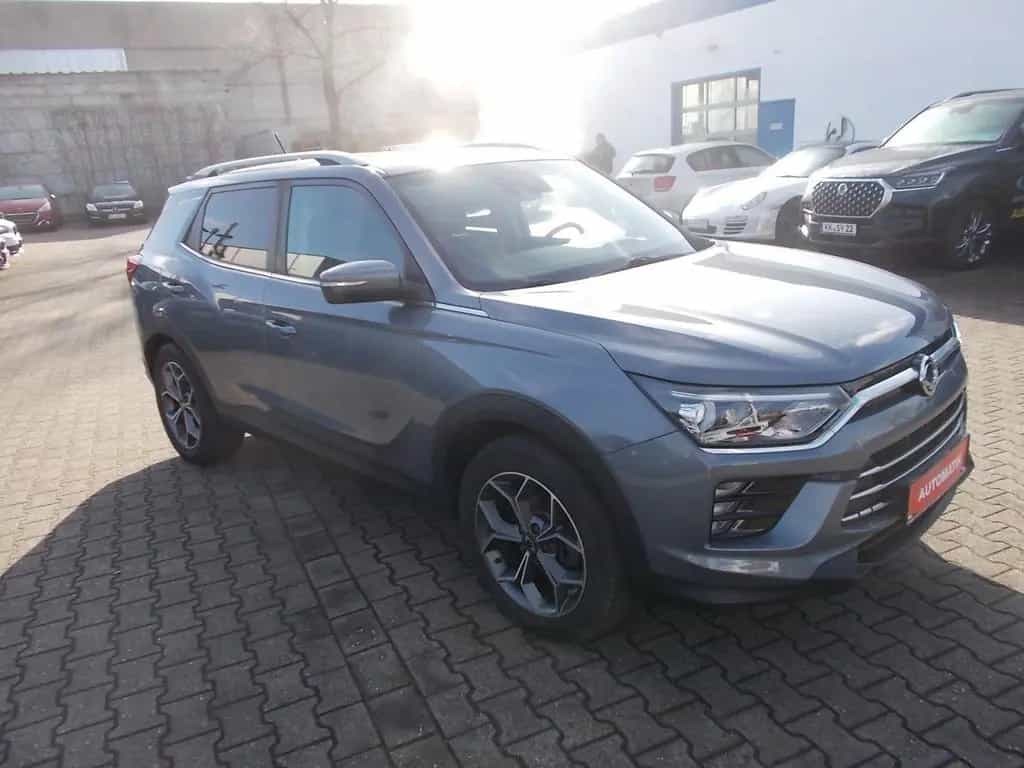 Ssangyong Korando Onyx 4x2, Teilleder AHK Navi Allwetter 09/2019-photo-2