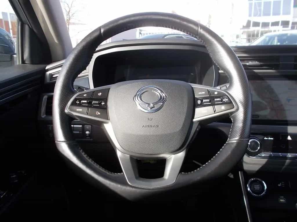 Ssangyong Korando Onyx 4x2, Teilleder AHK Navi Allwetter 09/2019-photo-21