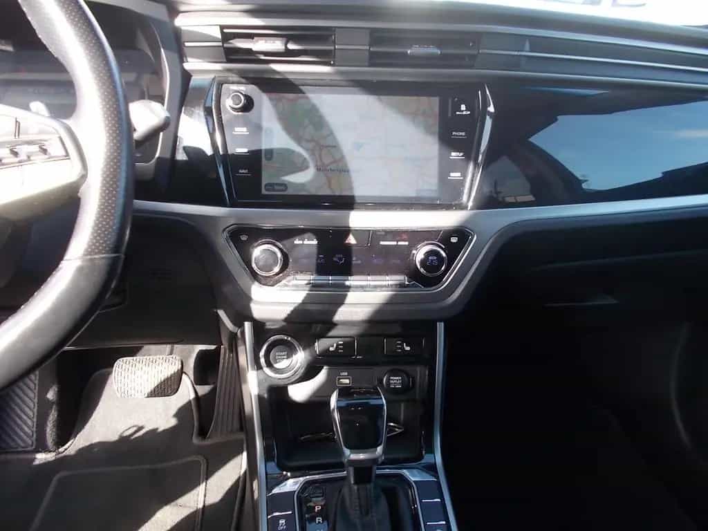 Ssangyong Korando Onyx 4x2, Teilleder AHK Navi Allwetter 09/2019-photo-26