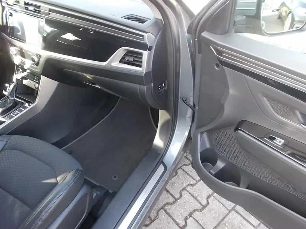 Ssangyong Korando Onyx 4x2, Teilleder AHK Navi Allwetter 09/2019-photo-34