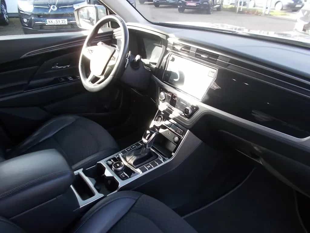 Ssangyong Korando Onyx 4x2, Teilleder AHK Navi Allwetter 09/2019-photo-35