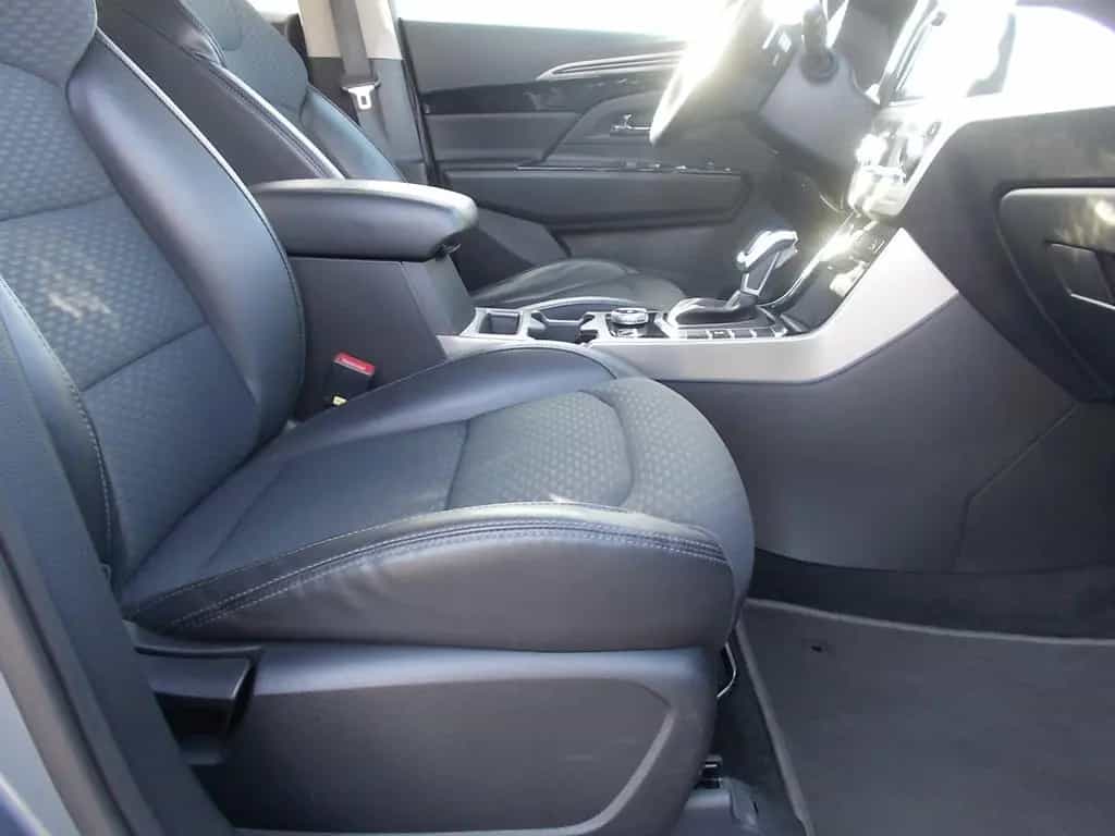 Ssangyong Korando Onyx 4x2, Teilleder AHK Navi Allwetter 09/2019-photo-36