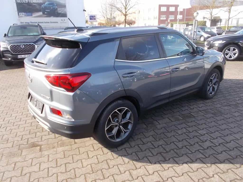 Ssangyong Korando Onyx 4x2, Teilleder AHK Navi Allwetter 09/2019-photo-4