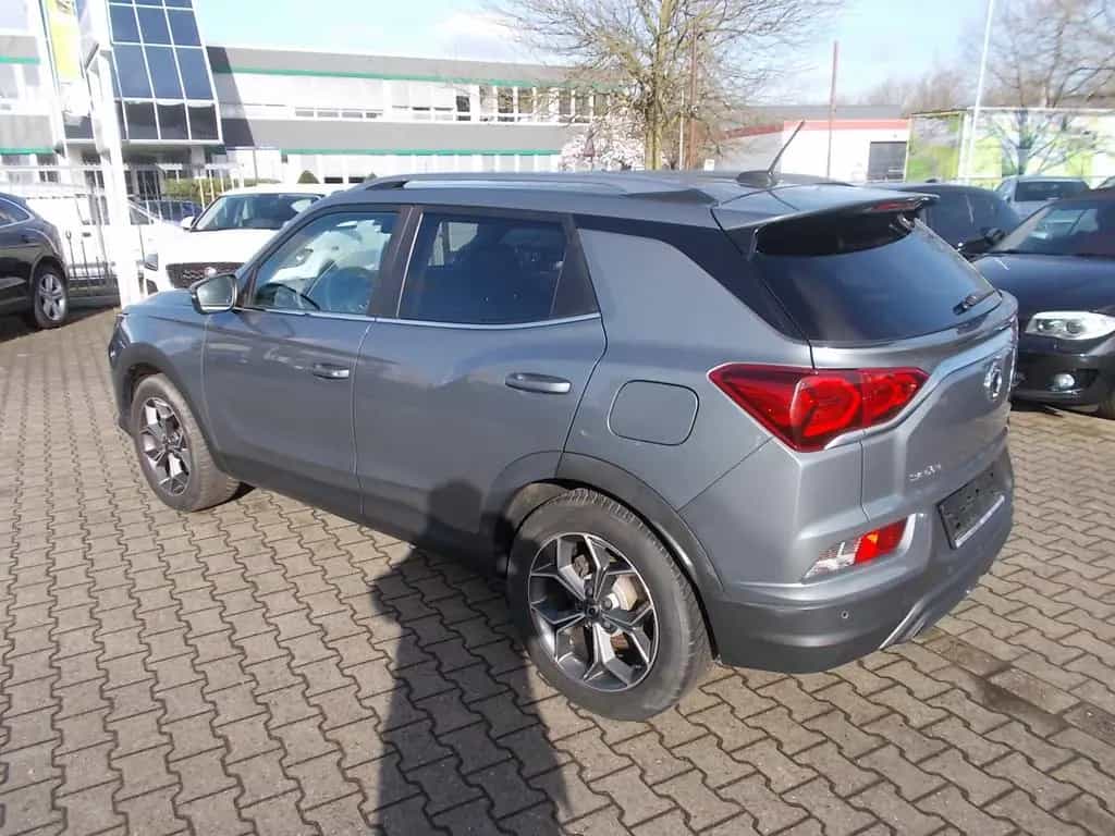 Ssangyong Korando Onyx 4x2, Teilleder AHK Navi Allwetter 09/2019-photo-6