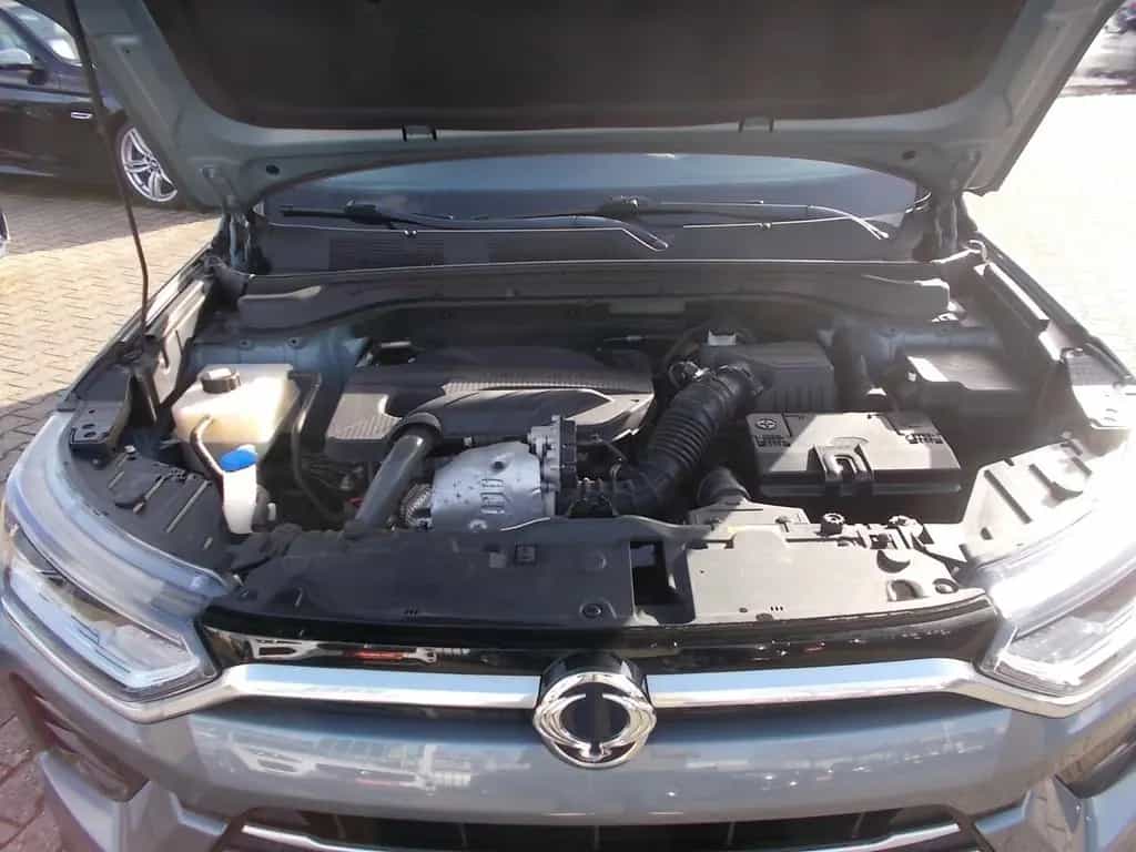 Ssangyong Korando Onyx 4x2, Teilleder AHK Navi Allwetter 09/2019-photo-9