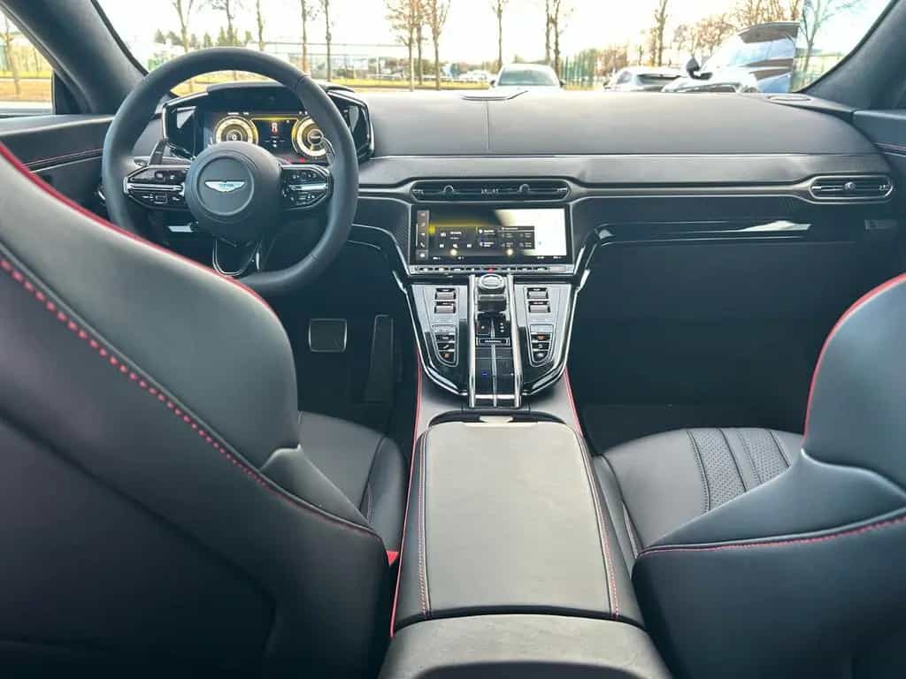 Aston Martin V8 Vantage Next Generation null-photo-11