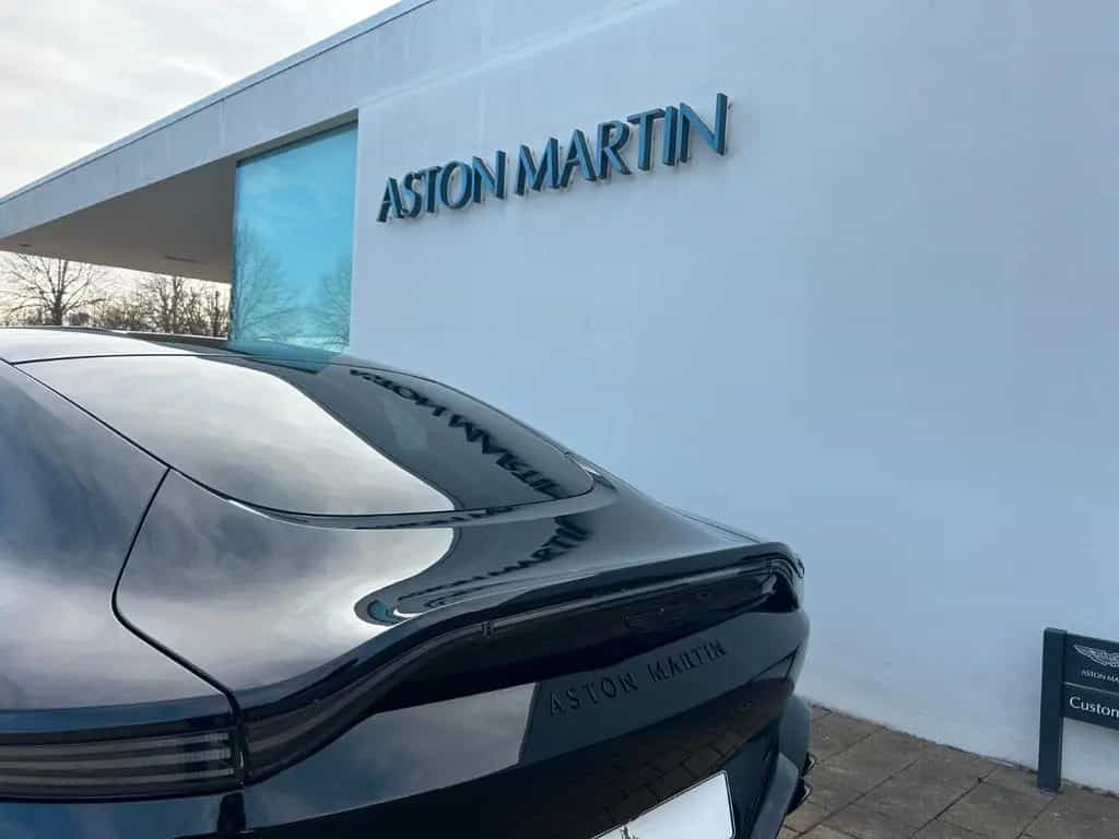 Aston Martin V8 Vantage Next Generation null-photo-16