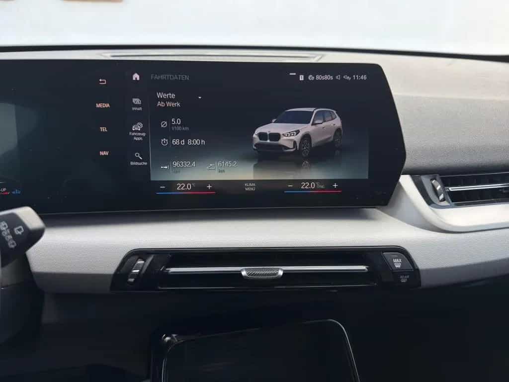 BMW X1 sDrive18d NAVI*AHK*M SPORT LENKRAD*KAMERA*DRI 02/2023-photo-17