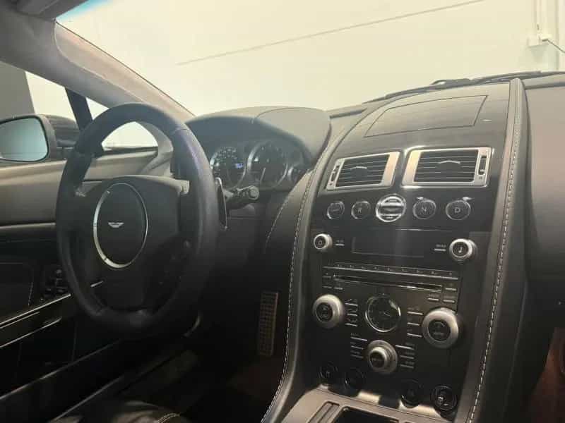 Aston Martin V8 Vantage 4.7l Sportshift 08/2011-photo-18