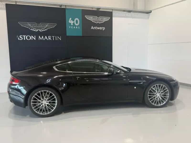 Aston Martin V8 Vantage 4.7l Sportshift 08/2011-photo-2