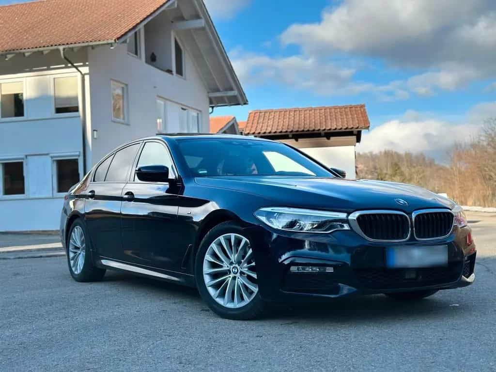 BMW 5 Series 520d xDrive M-Paket | Garantie bis 08/... 11/2017-photo-0