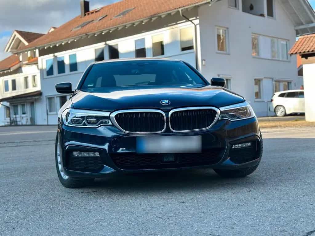 BMW 5 Series 520d xDrive M-Paket | Garantie bis 08/... 11/2017-photo-1