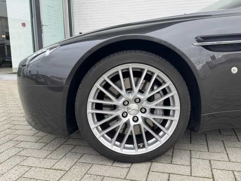 Aston Martin V8 Vantage 4.7l Manual 07/2009-photo-7