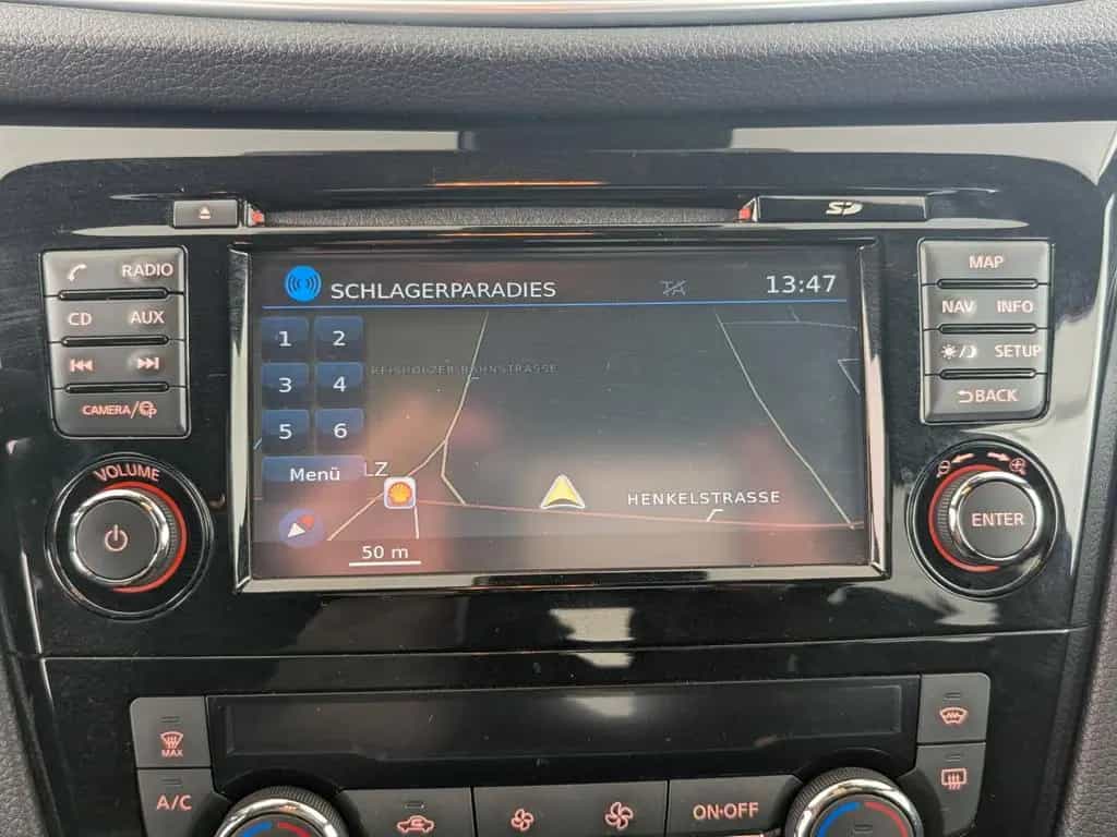 Nissan Qashqai 1.6 DIG-T Tekna + 4x2 PANO+LEDER+NAV+LED 01/2018-photo-18