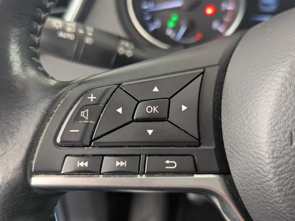 Nissan Qashqai 1.6 DIG-T Tekna + 4x2 PANO+LEDER+NAV+LED 01/2018-photo-22