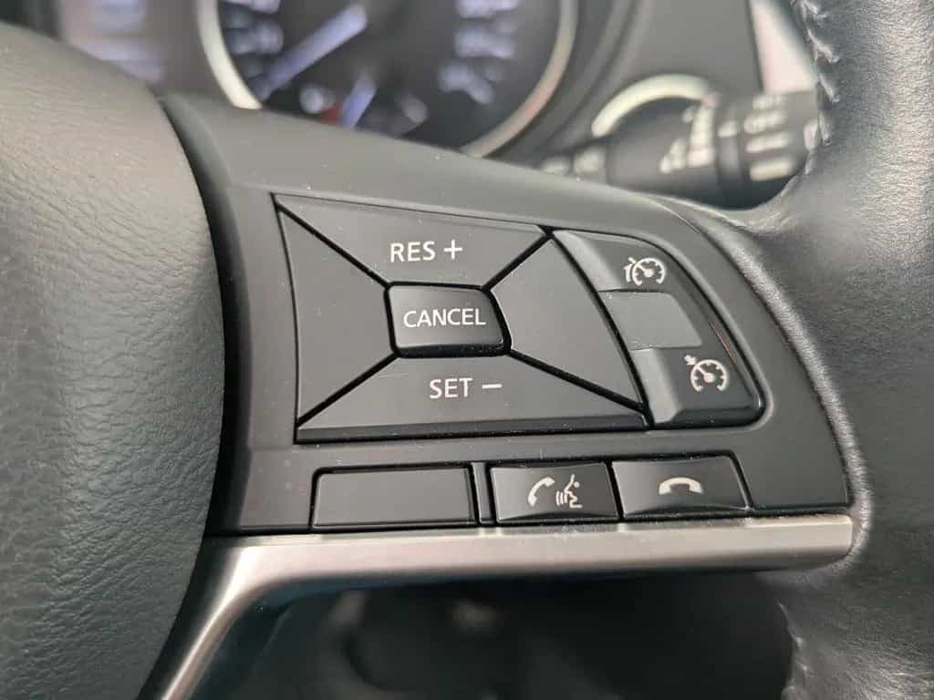 Nissan Qashqai 1.6 DIG-T Tekna + 4x2 PANO+LEDER+NAV+LED 01/2018-photo-23