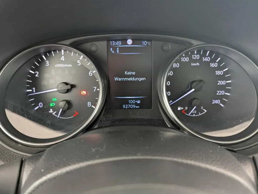 Nissan Qashqai 1.6 DIG-T Tekna + 4x2 PANO+LEDER+NAV+LED 01/2018-photo-26