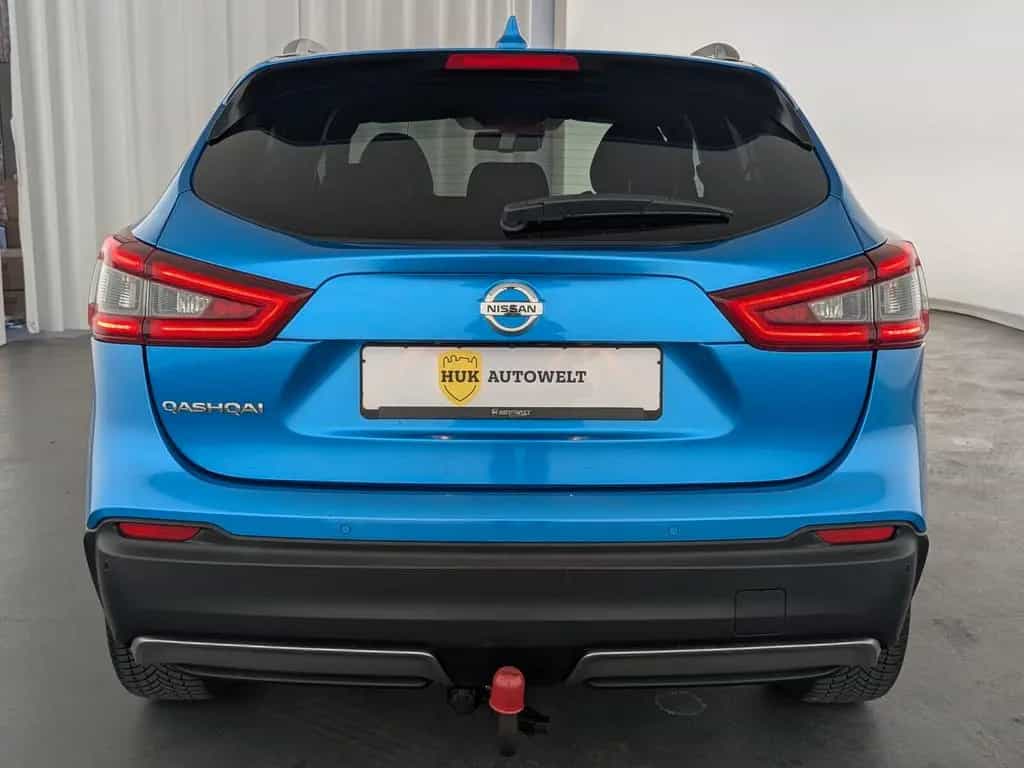 Nissan Qashqai 1.6 DIG-T Tekna + 4x2 PANO+LEDER+NAV+LED 01/2018-photo-6