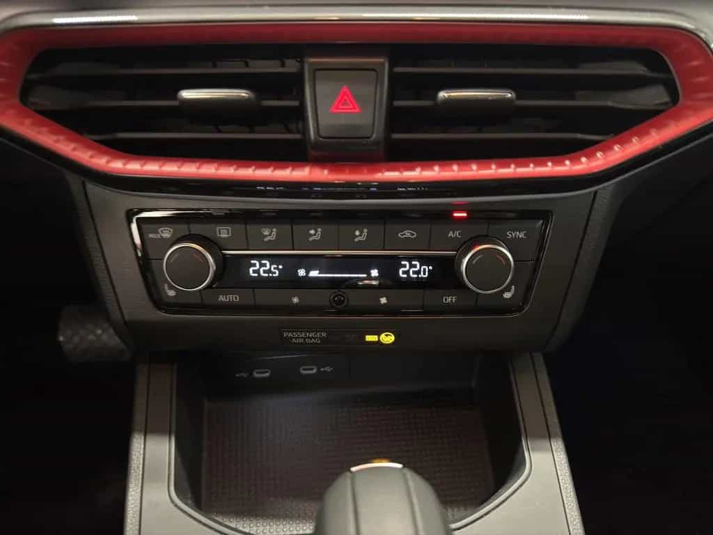 Seat Ibiza 1.0 TSI DSG FR Alcantara+LED+NAVI+KAMERA+A 03/2024-photo-15