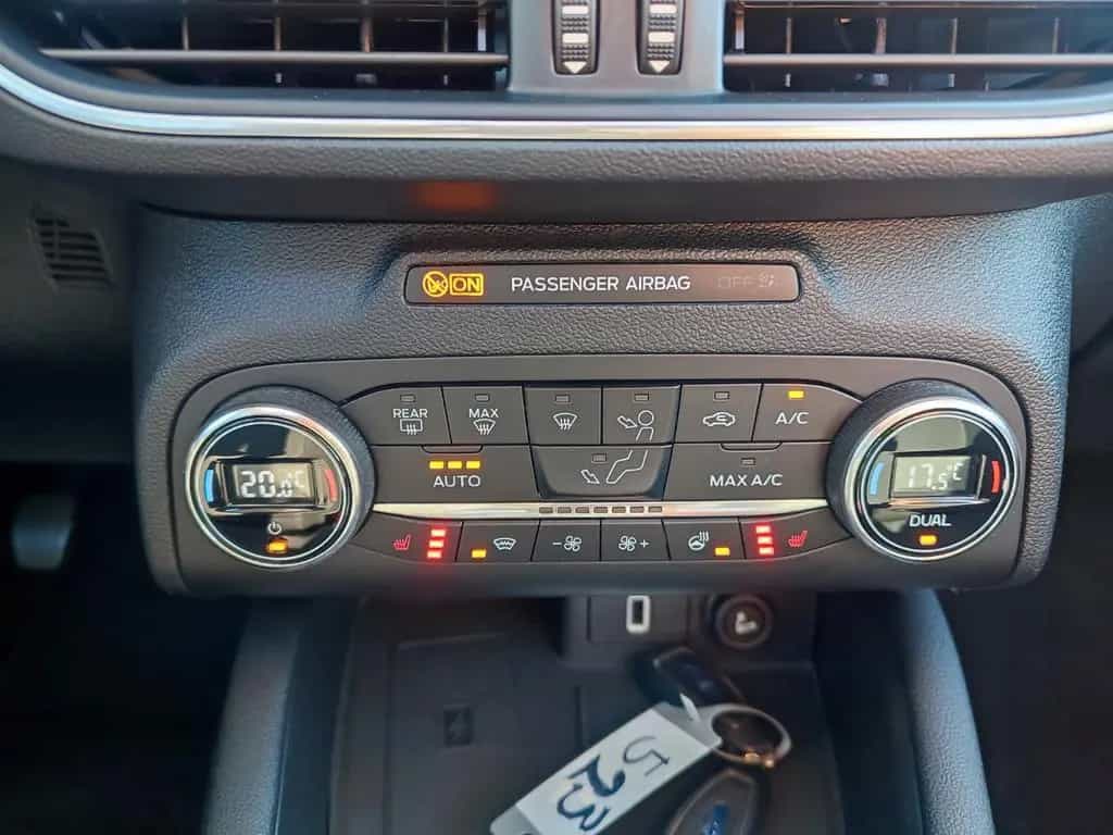 Ford Focus Turnier Titanium PANO/SHZ/NAVI/LED/KEYLESS 03/2019-photo-29