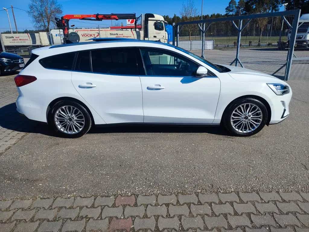 Ford Focus Turnier Titanium PANO/SHZ/NAVI/LED/KEYLESS 03/2019-photo-3