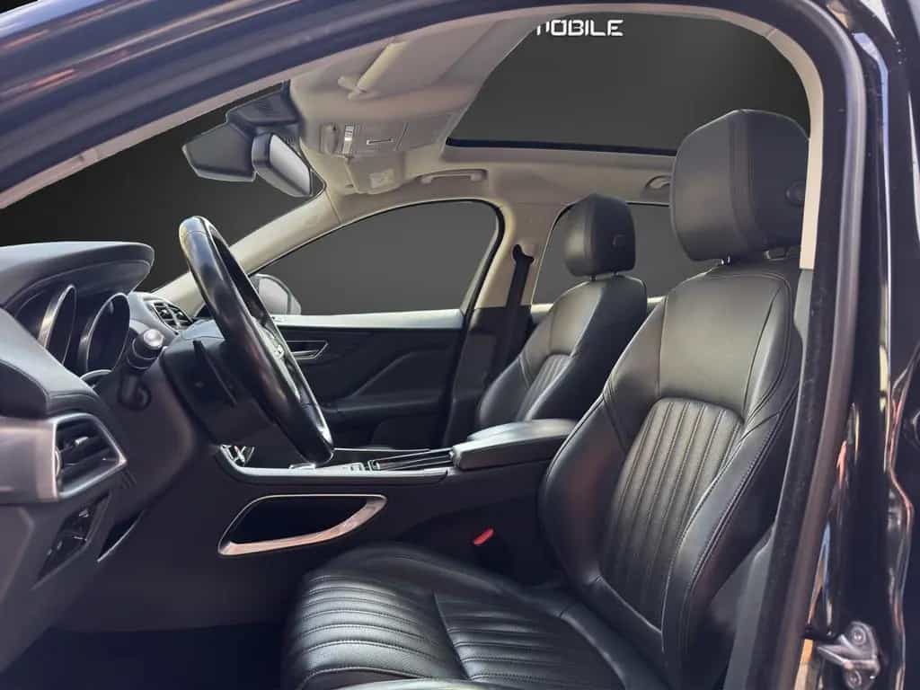 Jaguar F-Pace 30d AWD Portfolio Automatik*Panorama*LED 07/2017-photo-15