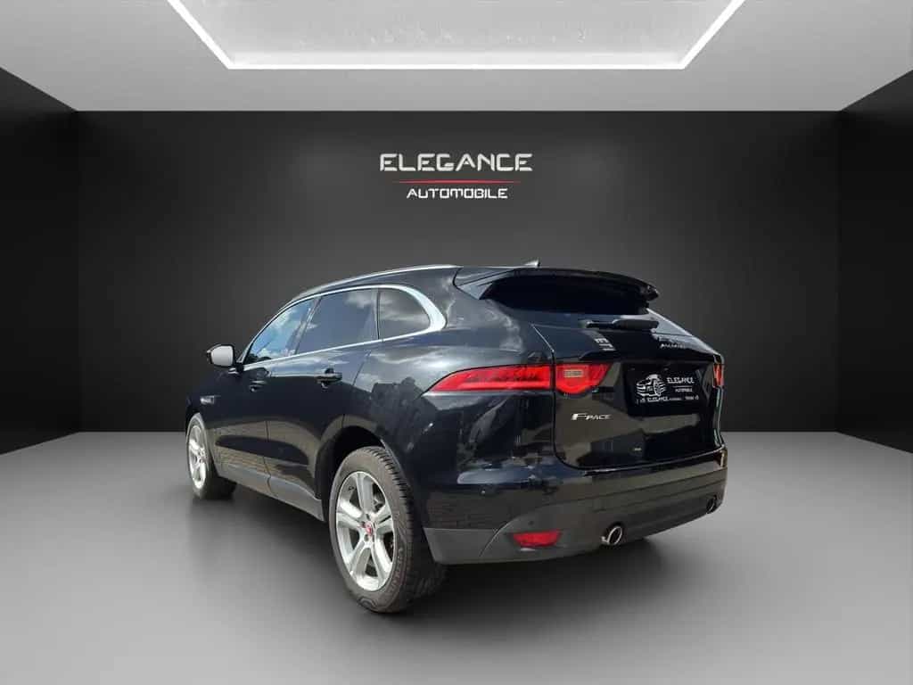 Jaguar F-Pace 30d AWD Portfolio Automatik*Panorama*LED 07/2017-photo-1