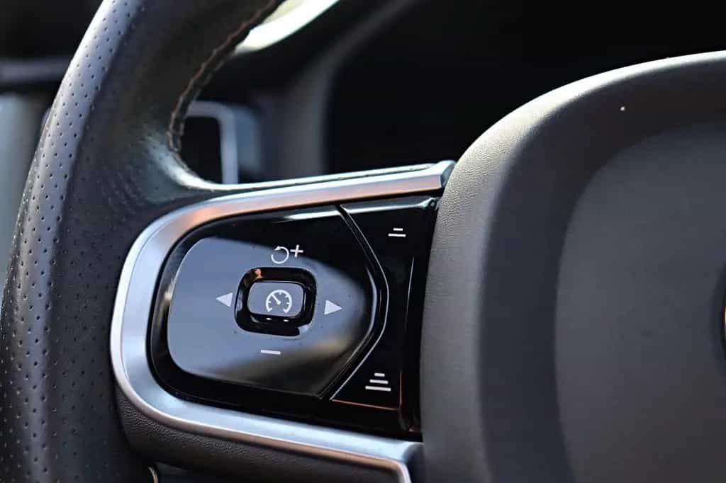 Volvo XC60 XC 60 R Design AWD D5 *LED*NAVI*RFK*PANORAMA*ACC 09/2018-photo-14