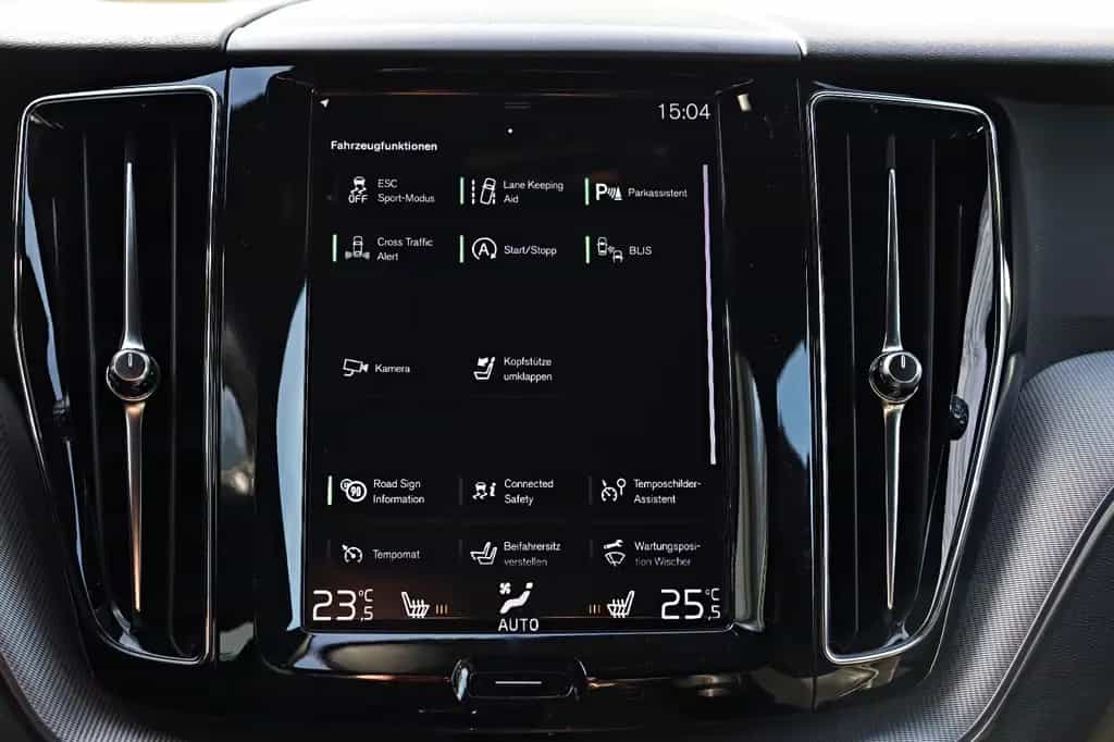 Volvo XC60 XC 60 R Design AWD D5 *LED*NAVI*RFK*PANORAMA*ACC 09/2018-photo-18