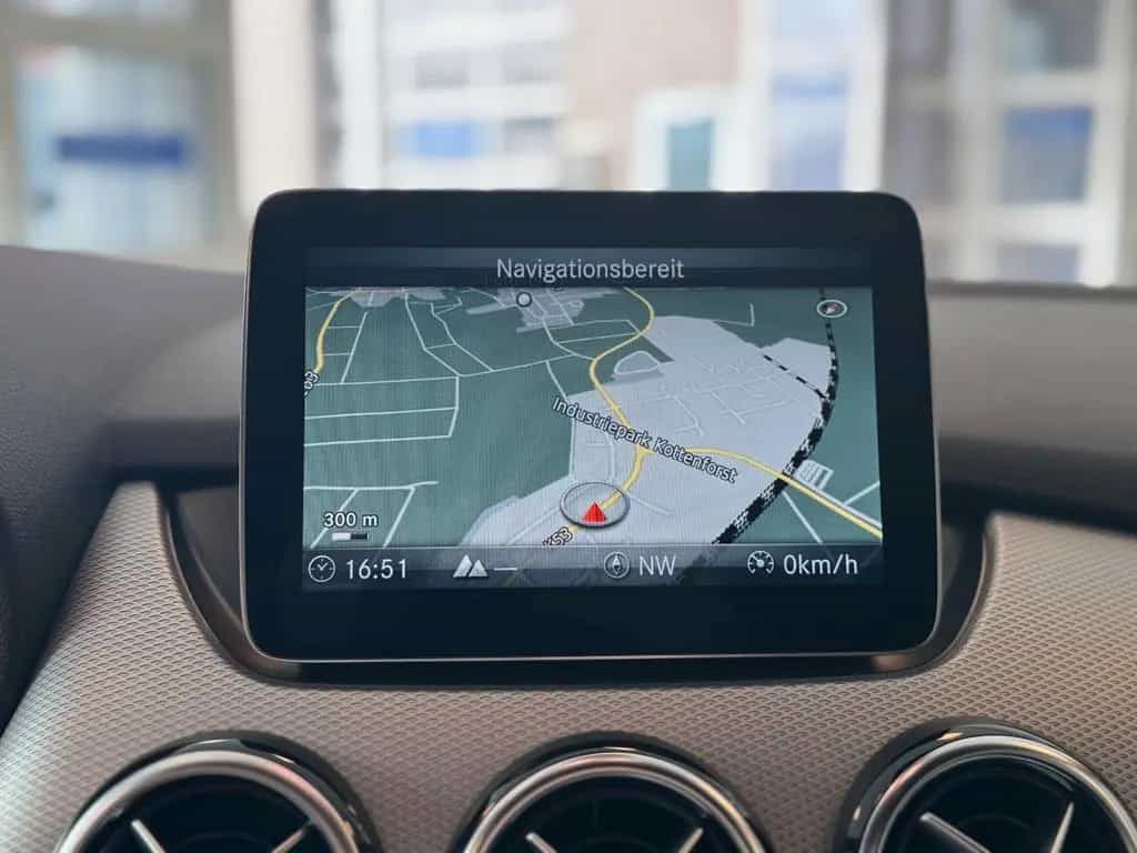 Mercedes-Benz B 180 Urban LED PTS SHZ Spiegel-Paket 06/2018-photo-20