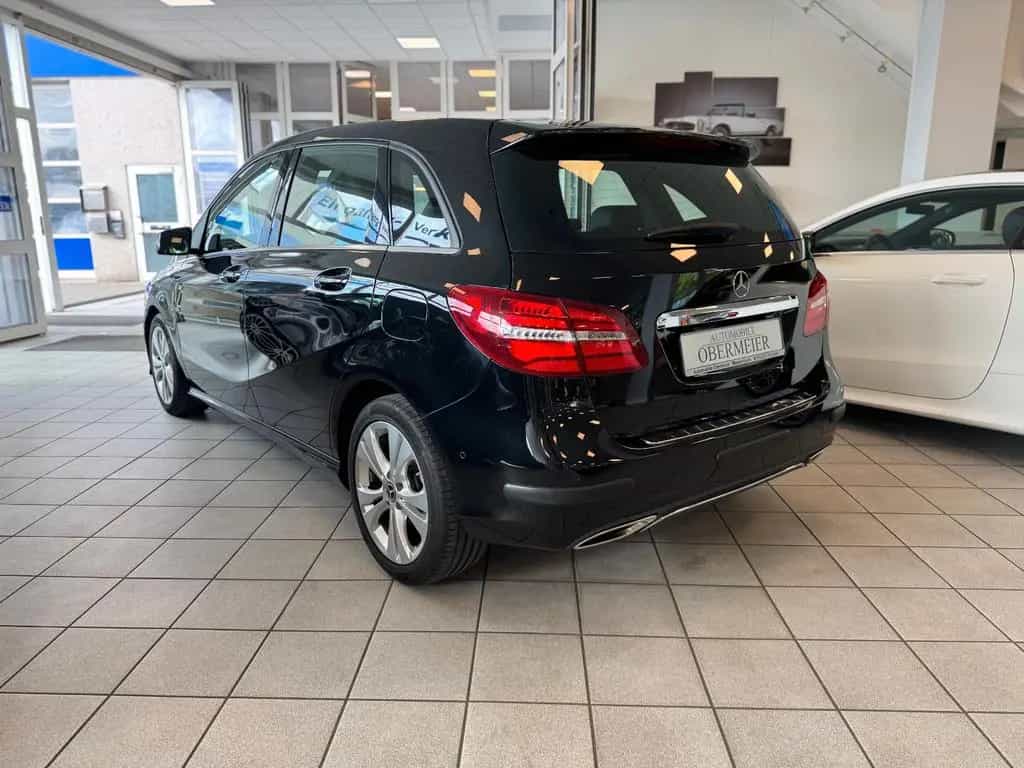 Mercedes-Benz B 180 Urban LED PTS SHZ Spiegel-Paket 06/2018-photo-3
