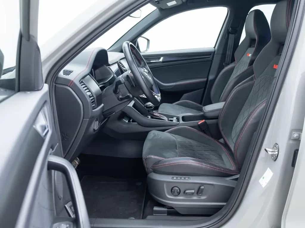 Skoda Kodiaq 2.0 TSI RS DSG*4x4*ACC*MATRIX*APP*DCC*NAV 03/2024-photo-11