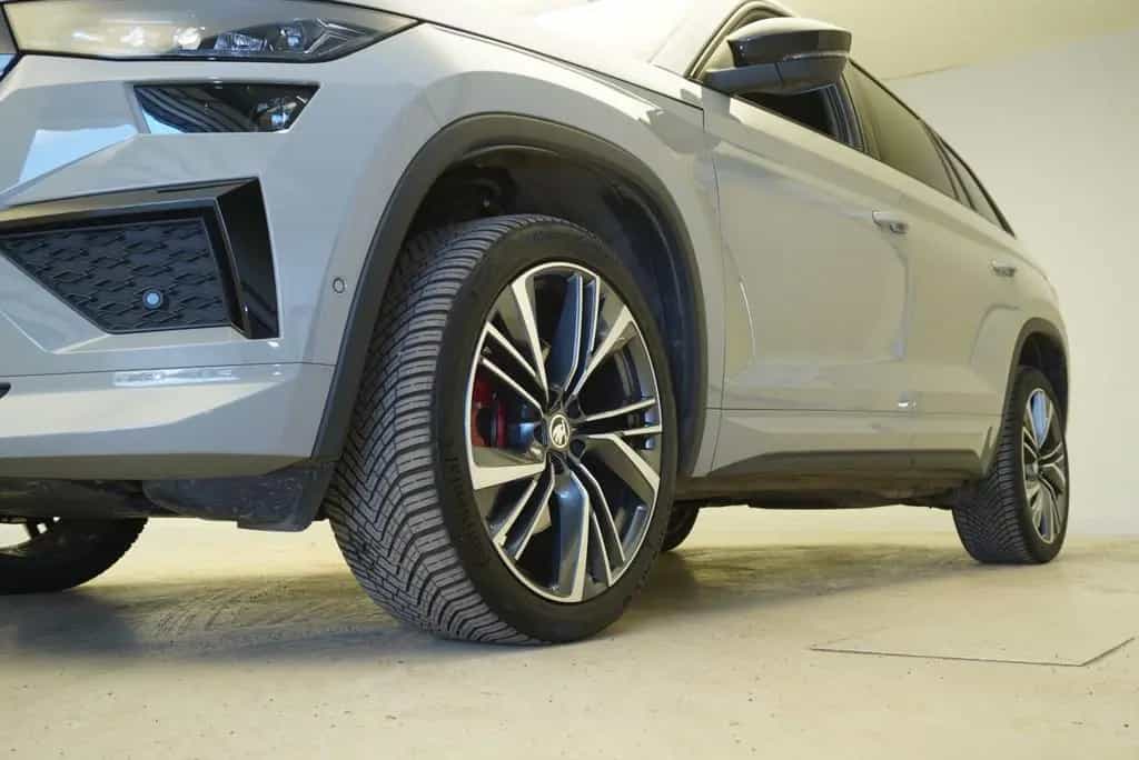 Skoda Kodiaq 2.0 TSI RS DSG*4x4*ACC*MATRIX*APP*DCC*NAV 03/2024-photo-25