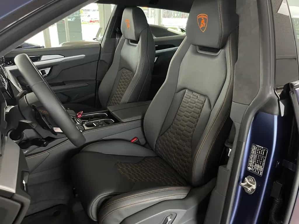 Lamborghini Urus ADAS*PANO*HEAD-UP*NIGHT-VISION*MATT-LACK 03/2021-photo-13