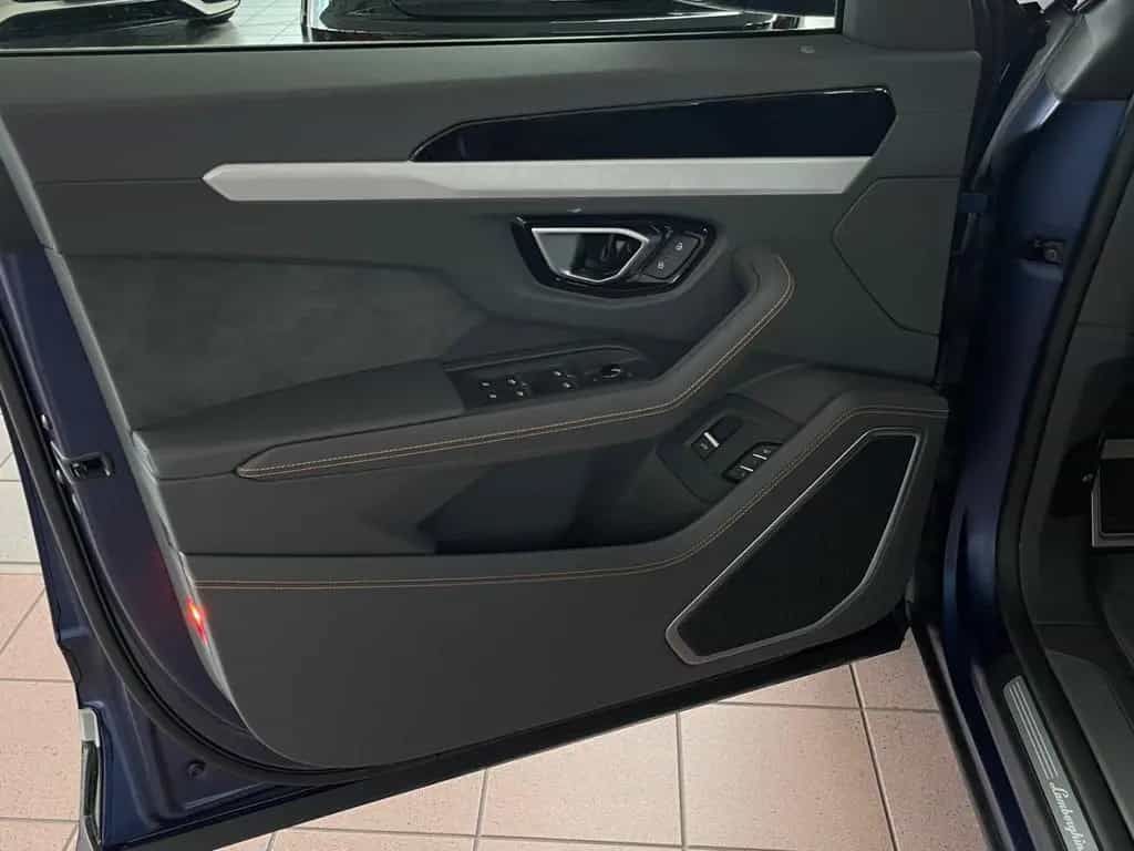 Lamborghini Urus ADAS*PANO*HEAD-UP*NIGHT-VISION*MATT-LACK 03/2021-photo-14