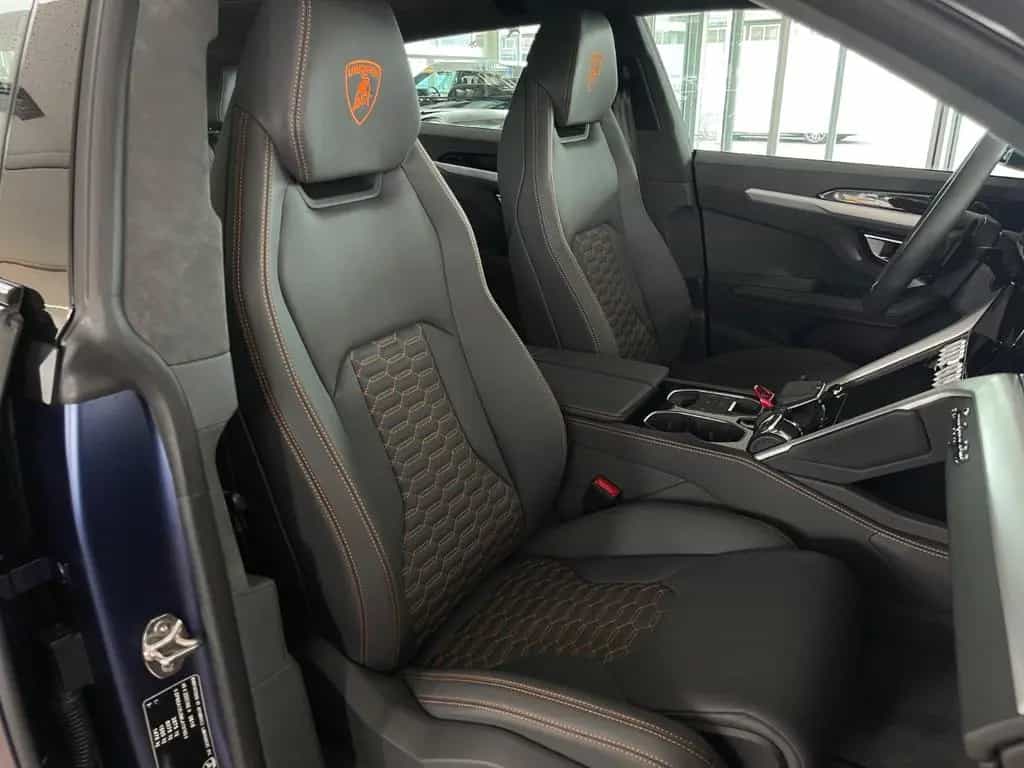 Lamborghini Urus ADAS*PANO*HEAD-UP*NIGHT-VISION*MATT-LACK 03/2021-photo-16