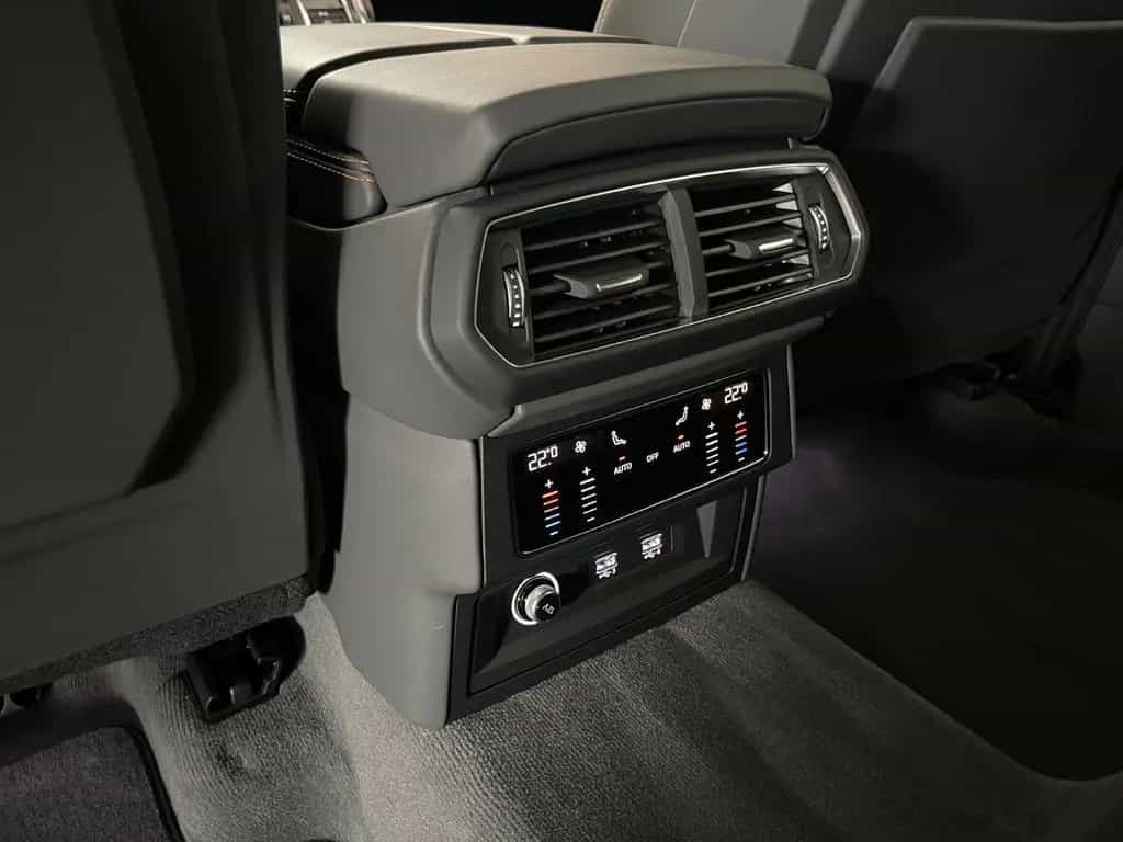Lamborghini Urus ADAS*PANO*HEAD-UP*NIGHT-VISION*MATT-LACK 03/2021-photo-22