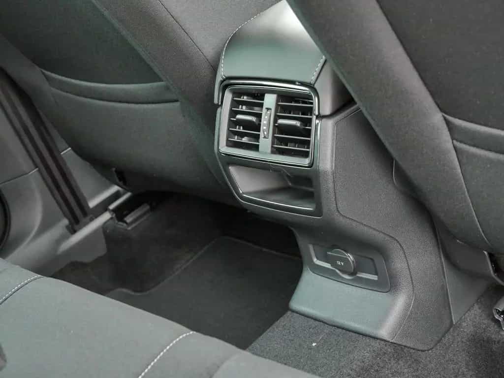 Skoda Karoq Tour 1.5 TSI DSG NAVI|AHK|MATRIX|pACC 03/2026-photo-16