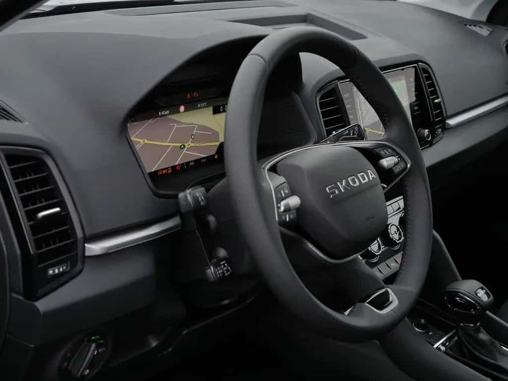 Skoda Karoq Tour 1.5 TSI DSG NAVI|AHK|MATRIX|pACC 03/2026-photo-17