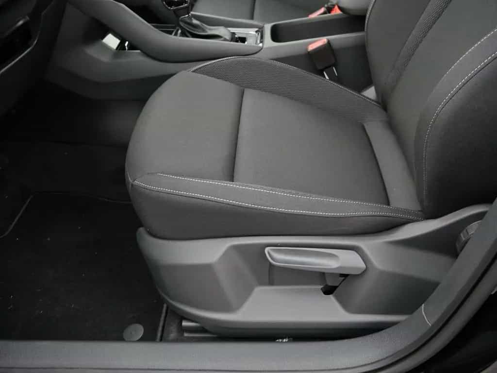 Skoda Karoq Tour 1.5 TSI DSG NAVI|AHK|MATRIX|pACC 03/2026-photo-20