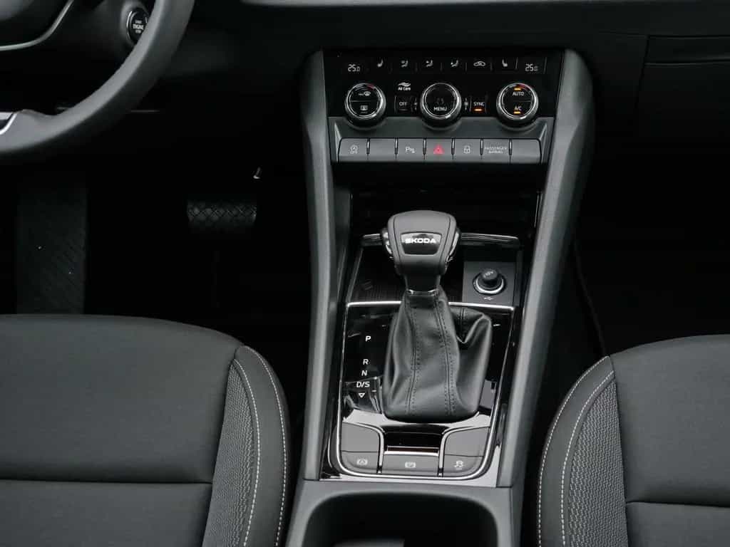 Skoda Karoq Tour 1.5 TSI DSG NAVI|AHK|MATRIX|pACC 03/2026-photo-6