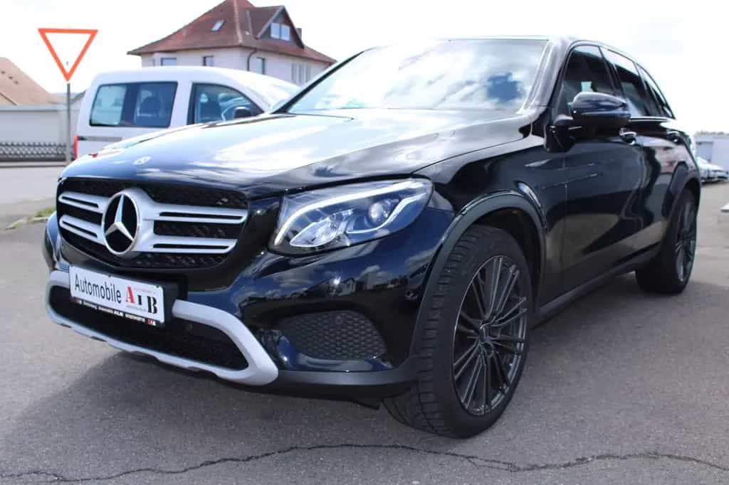 Mercedes-Benz GLC-Class 250 4Matic *WENIG KM*AUTOMATIK*NAVI*LED*AHK* 09/2018-photo-0