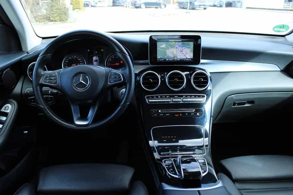 Mercedes-Benz GLC-Class 250 4Matic *WENIG KM*AUTOMATIK*NAVI*LED*AHK* 09/2018-photo-10