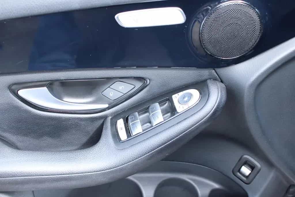 Mercedes-Benz GLC-Class 250 4Matic *WENIG KM*AUTOMATIK*NAVI*LED*AHK* 09/2018-photo-13