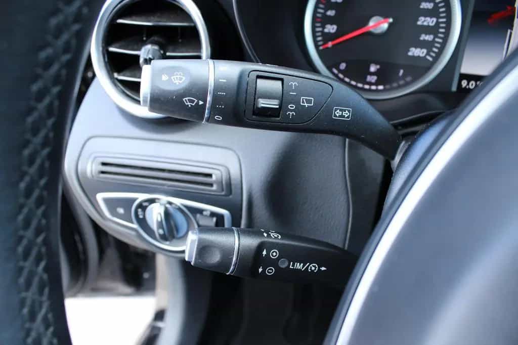 Mercedes-Benz GLC-Class 250 4Matic *WENIG KM*AUTOMATIK*NAVI*LED*AHK* 09/2018-photo-16