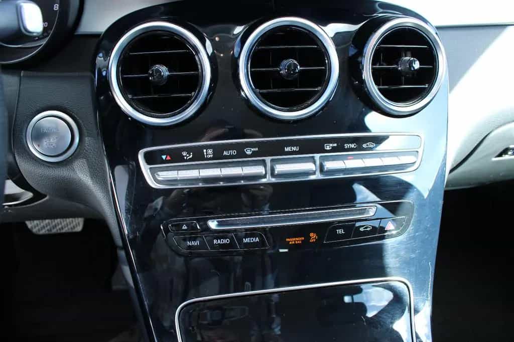 Mercedes-Benz GLC-Class 250 4Matic *WENIG KM*AUTOMATIK*NAVI*LED*AHK* 09/2018-photo-18
