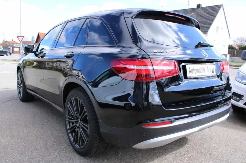 Mercedes-Benz GLC-Class 250 4Matic *WENIG KM*AUTOMATIK*NAVI*LED*AHK* 09/2018-photo-2