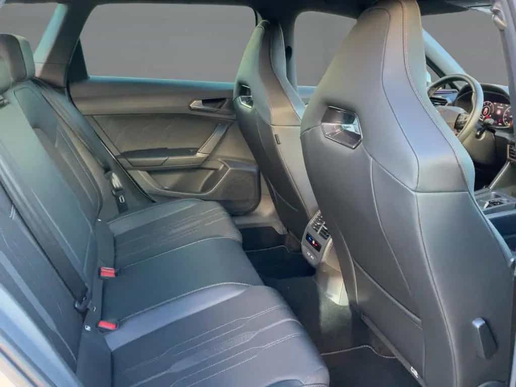 Cupra Leon ST VZ 2.0 TSI 4DRIVE MATRIX+NAVI+AHK+BEATS 11/2023-photo-12